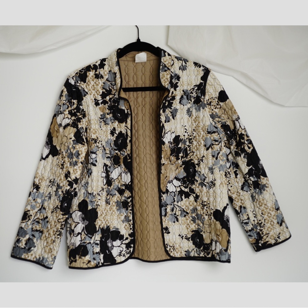Quilted Floral Classy 3/4 Sleeve Lightweight Petite Feminine Bomber Jacket
